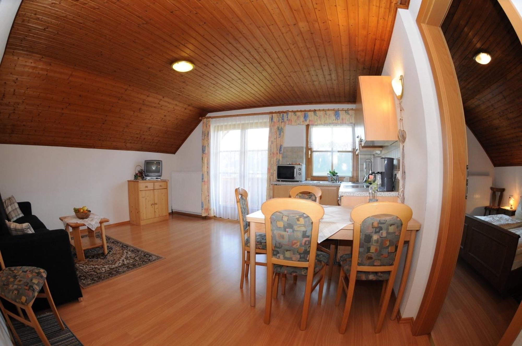 Haus Lukasser Грьобминг Екстериор снимка